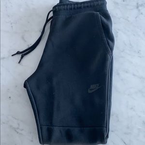 Nike men’s Tech-fit fleece sweatpants